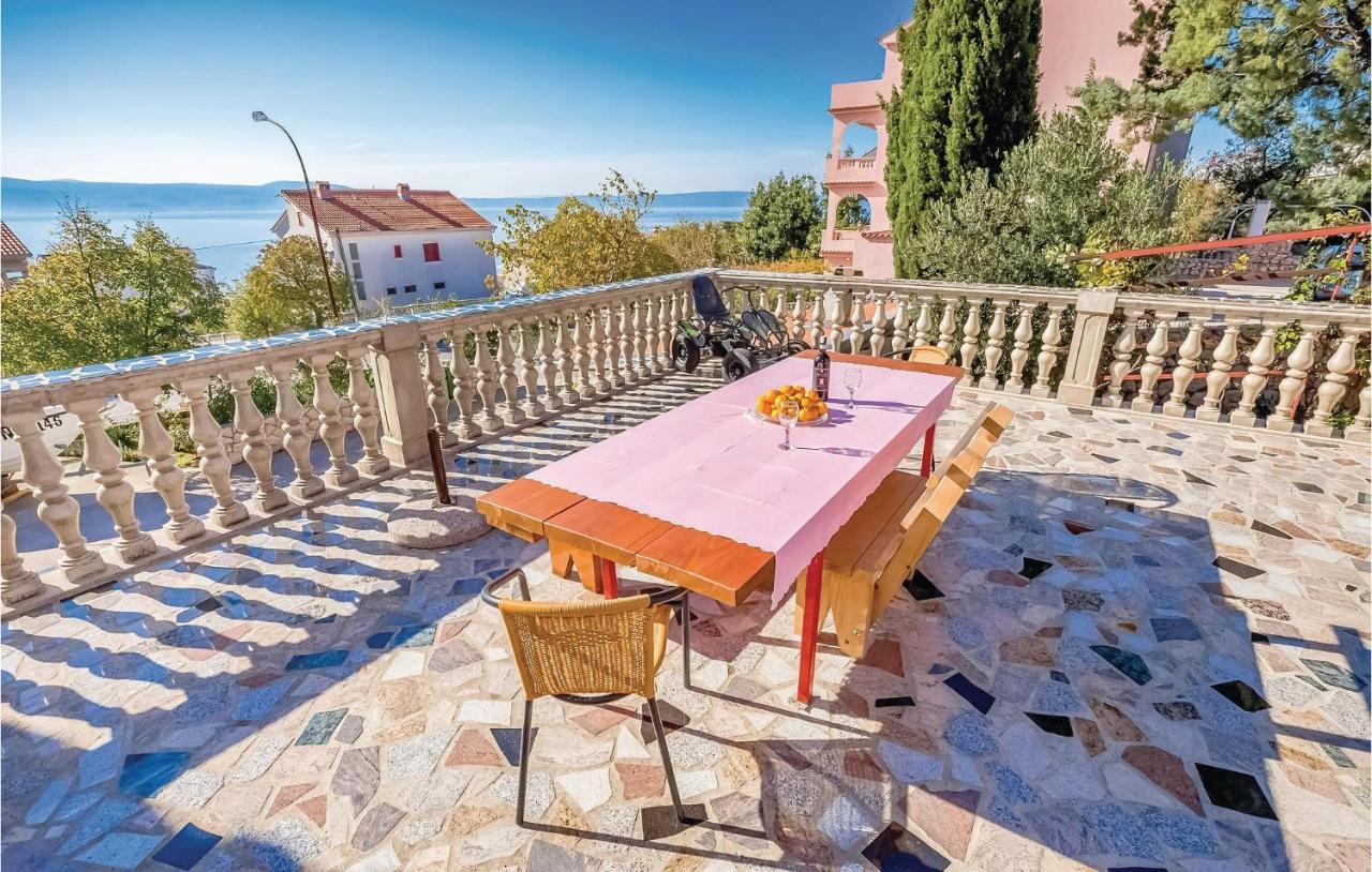 Beautiful Apartment In Novi Vinodolski Εξωτερικό φωτογραφία