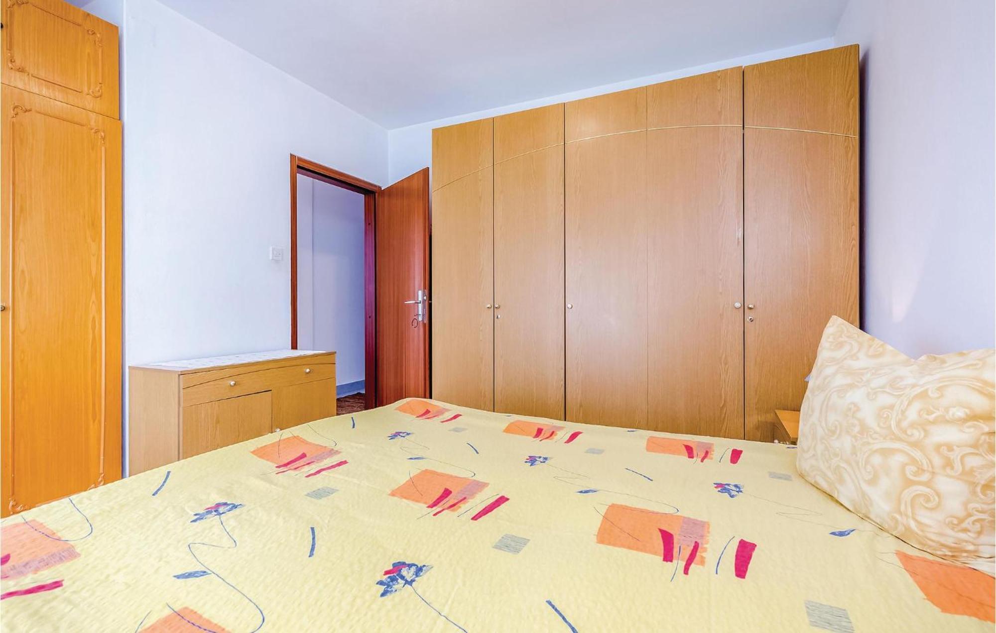Beautiful Apartment In Novi Vinodolski Εξωτερικό φωτογραφία
