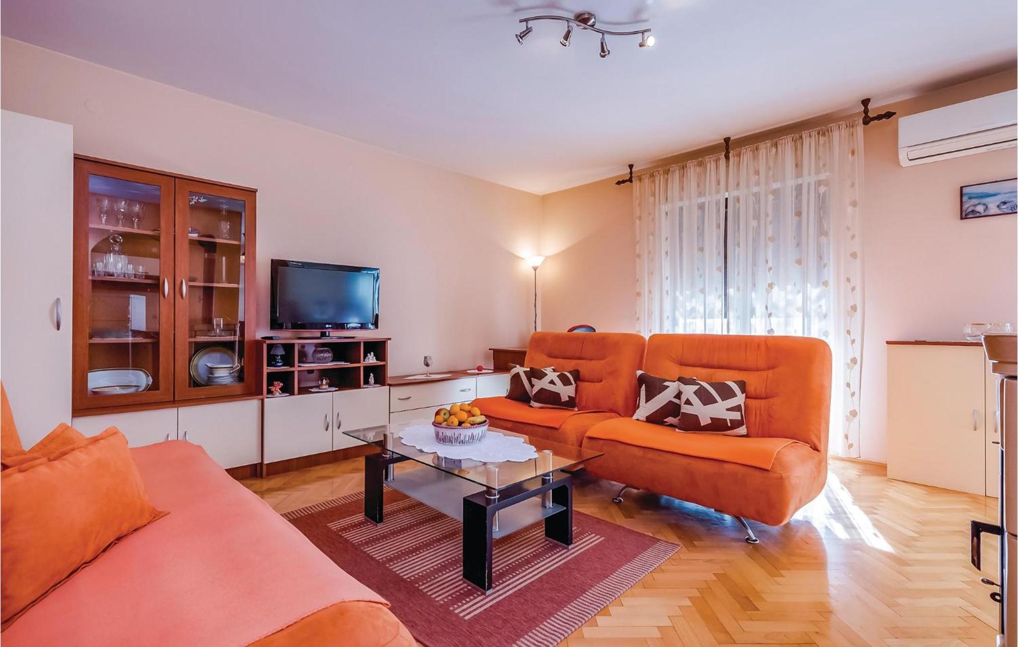 Beautiful Apartment In Novi Vinodolski Εξωτερικό φωτογραφία