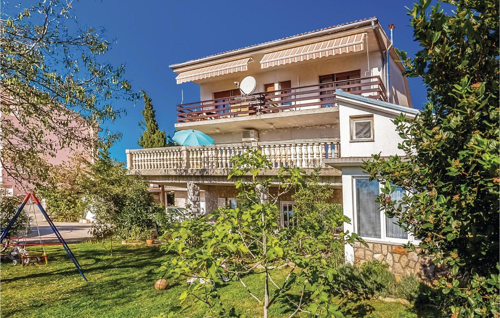 Beautiful Apartment In Novi Vinodolski Εξωτερικό φωτογραφία