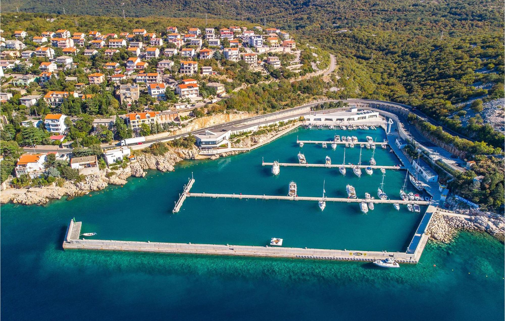 Beautiful Apartment In Novi Vinodolski Εξωτερικό φωτογραφία